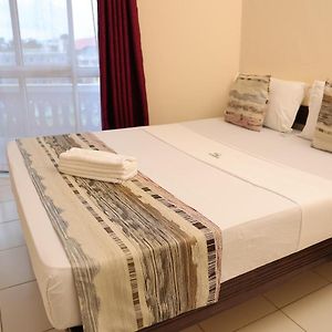 Standard Zimmer mit Kingsize-Bett